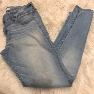 Hollister  jeans size 9R